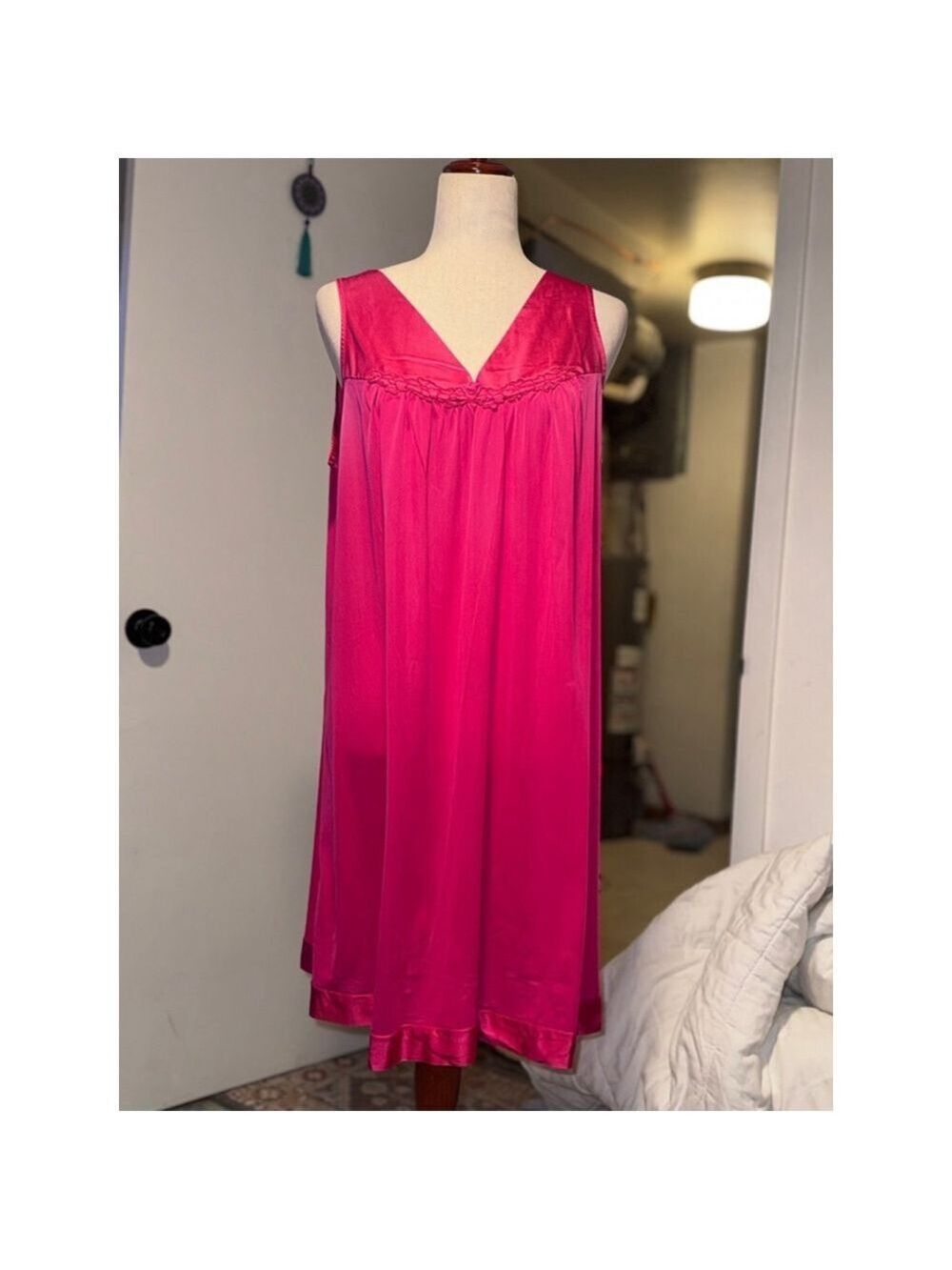 Vintage Vanity Fair gown red sleeveless size med USA - Picture 4 of 12